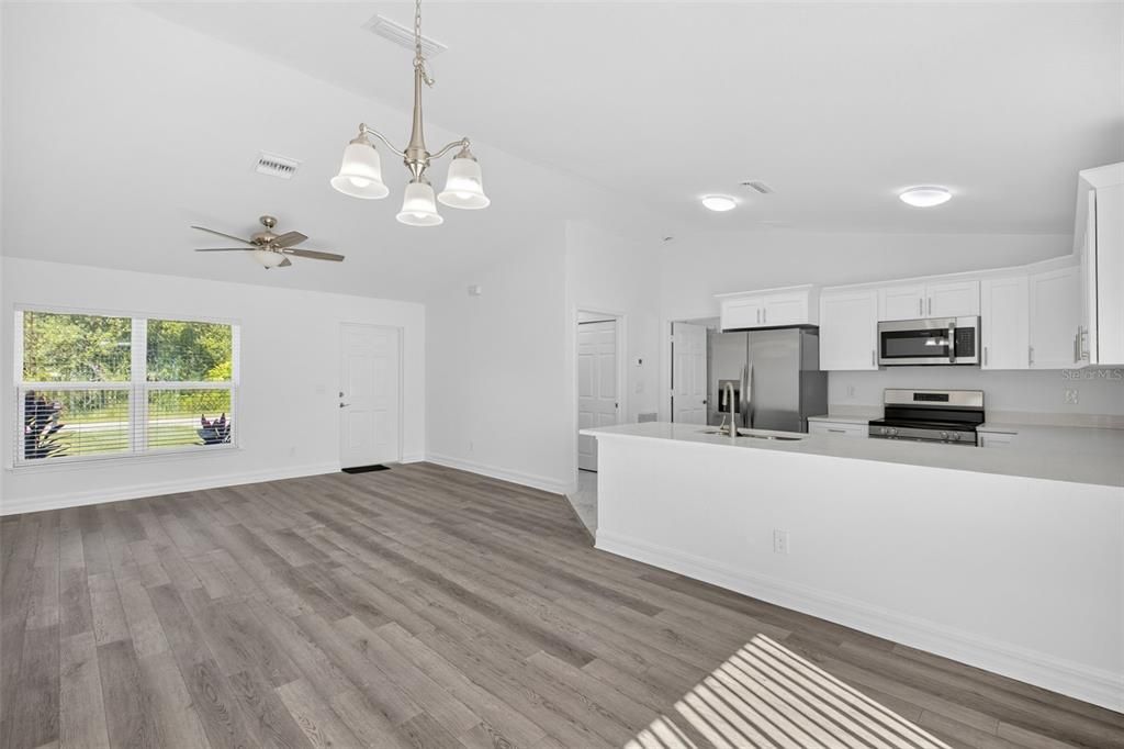 For Sale: $339,900 (3 beds, 2 baths, 1310 Square Feet)