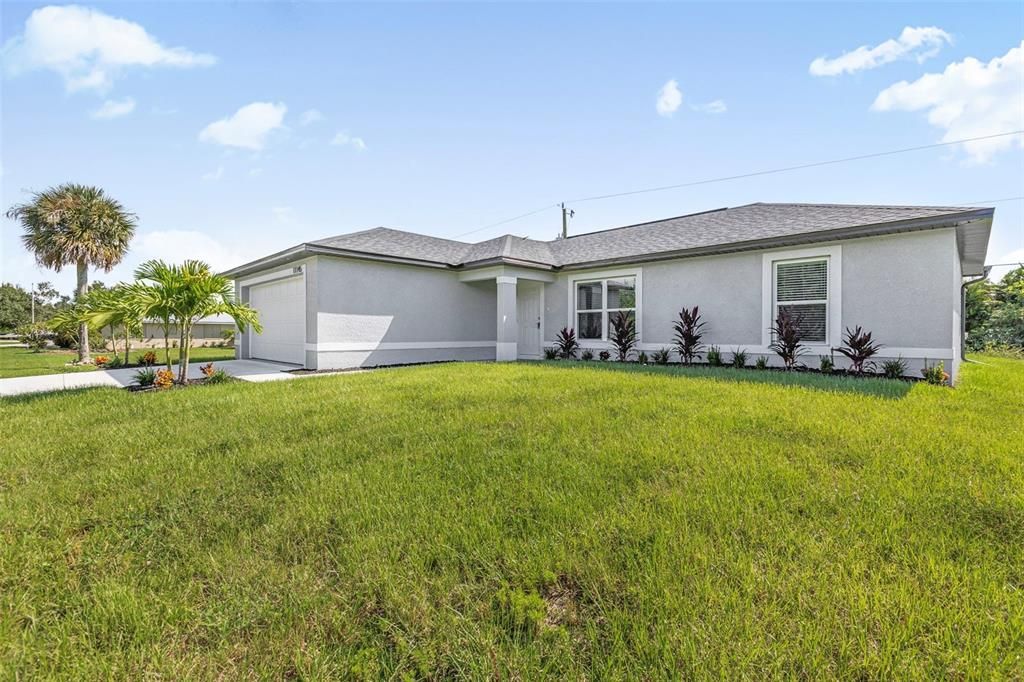 For Sale: $339,900 (3 beds, 2 baths, 1310 Square Feet)
