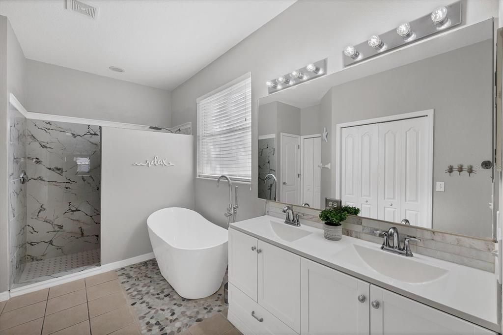 待售: $517,000 (4 贝兹, 3 浴室, 2235 平方英尺)