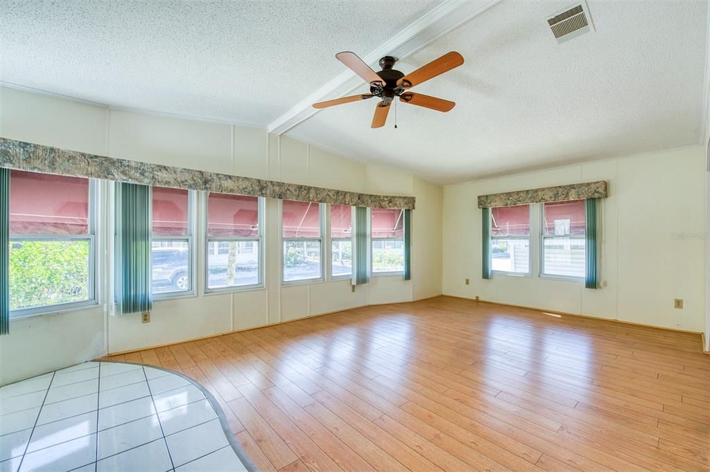 En Venta: $209,900 (2 camas, 2 baños, 1336 Pies cuadrados)