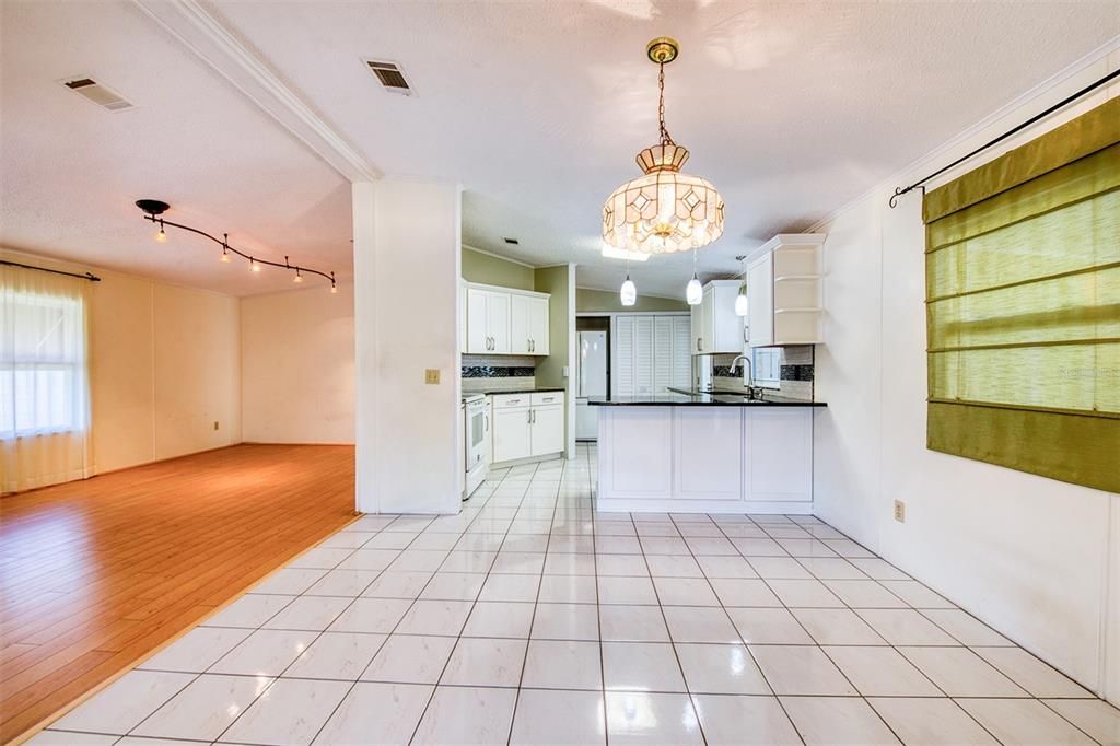 En Venta: $209,900 (2 camas, 2 baños, 1336 Pies cuadrados)