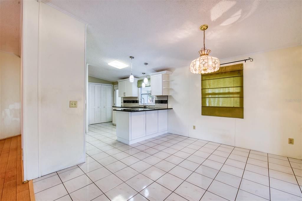 En Venta: $209,900 (2 camas, 2 baños, 1336 Pies cuadrados)