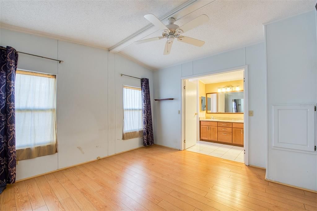 En Venta: $209,900 (2 camas, 2 baños, 1336 Pies cuadrados)