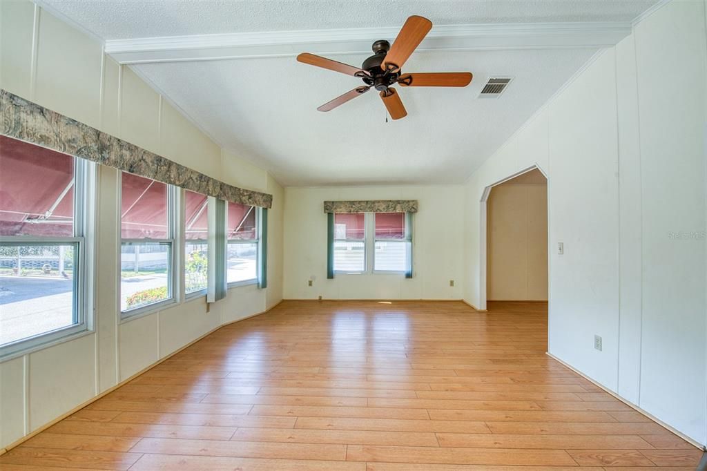 En Venta: $209,900 (2 camas, 2 baños, 1336 Pies cuadrados)