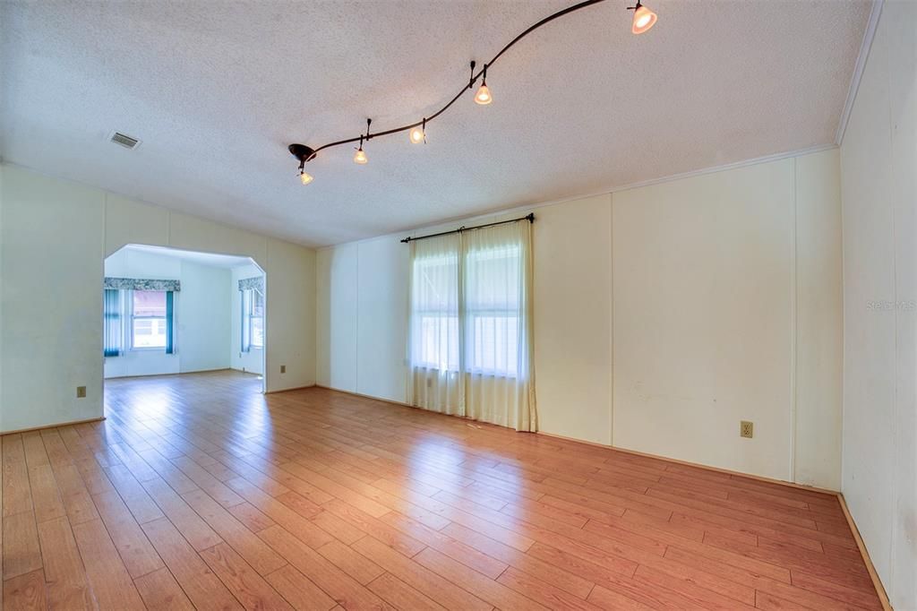 En Venta: $209,900 (2 camas, 2 baños, 1336 Pies cuadrados)