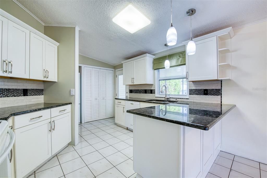 En Venta: $209,900 (2 camas, 2 baños, 1336 Pies cuadrados)