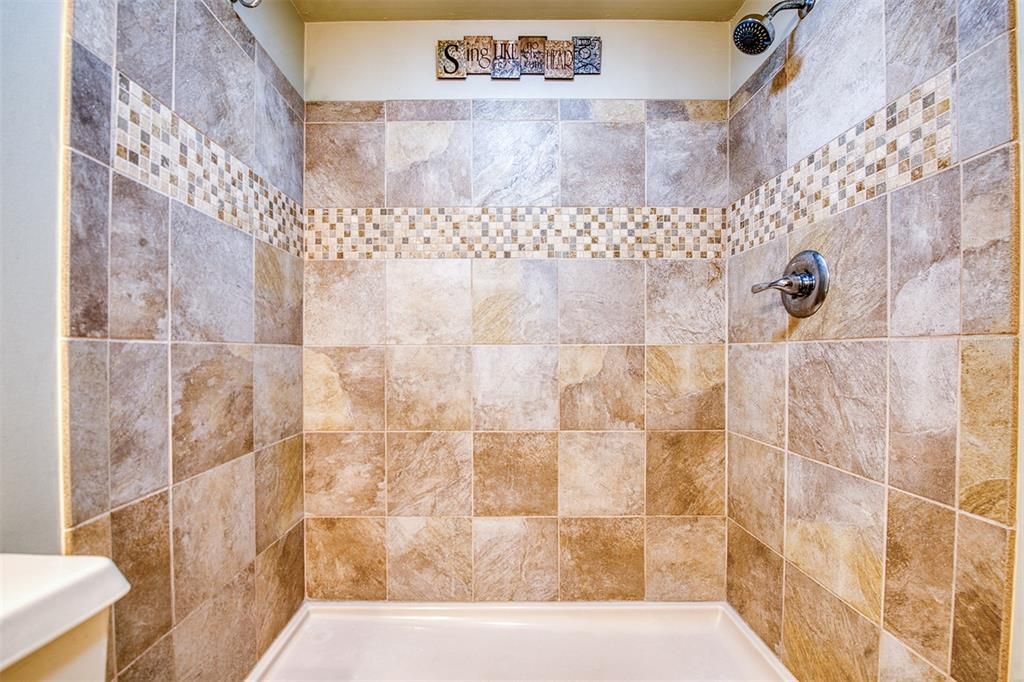 En Venta: $209,900 (2 camas, 2 baños, 1336 Pies cuadrados)