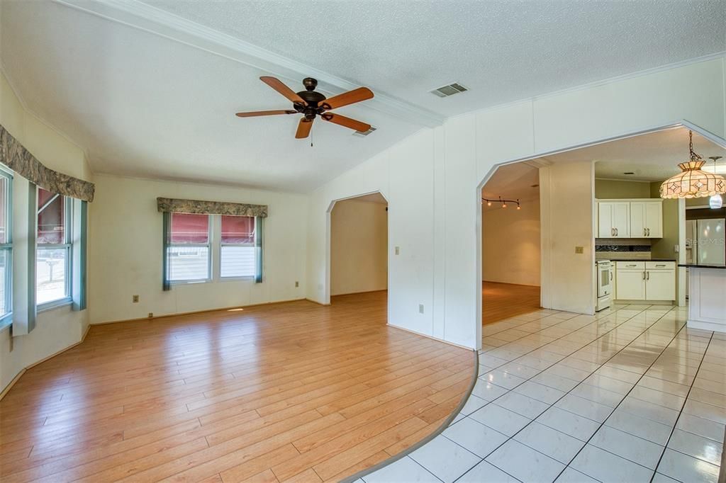 En Venta: $209,900 (2 camas, 2 baños, 1336 Pies cuadrados)