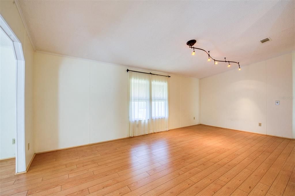 En Venta: $209,900 (2 camas, 2 baños, 1336 Pies cuadrados)