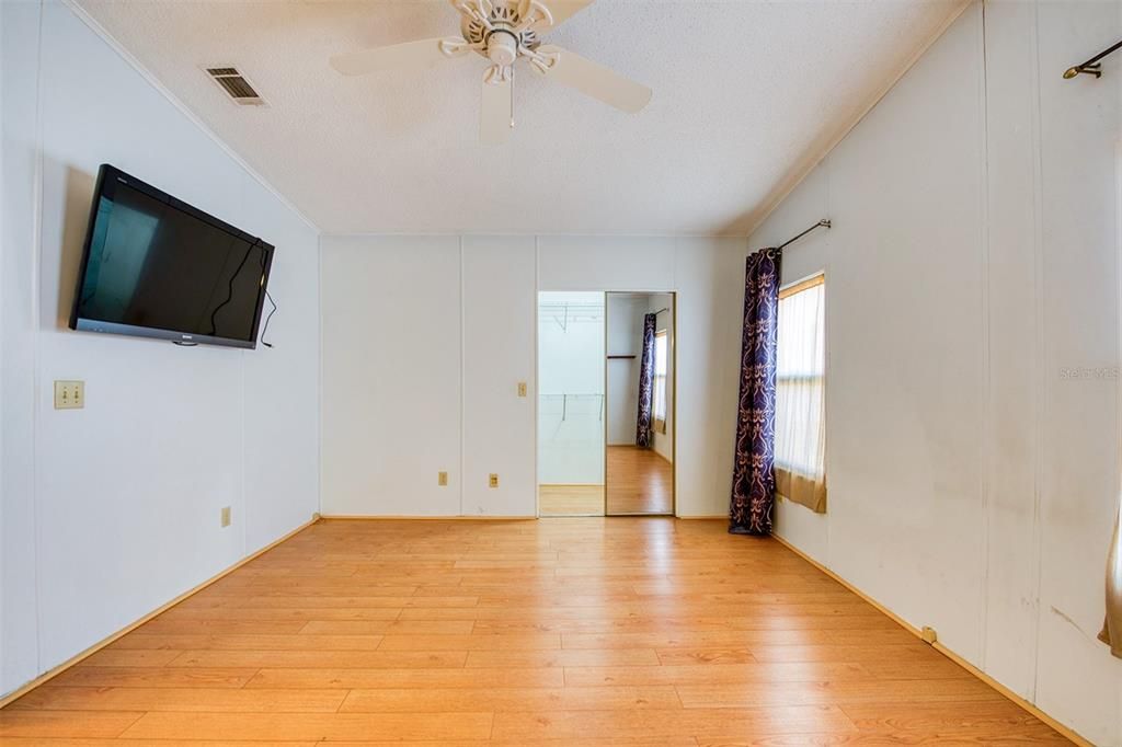 En Venta: $209,900 (2 camas, 2 baños, 1336 Pies cuadrados)