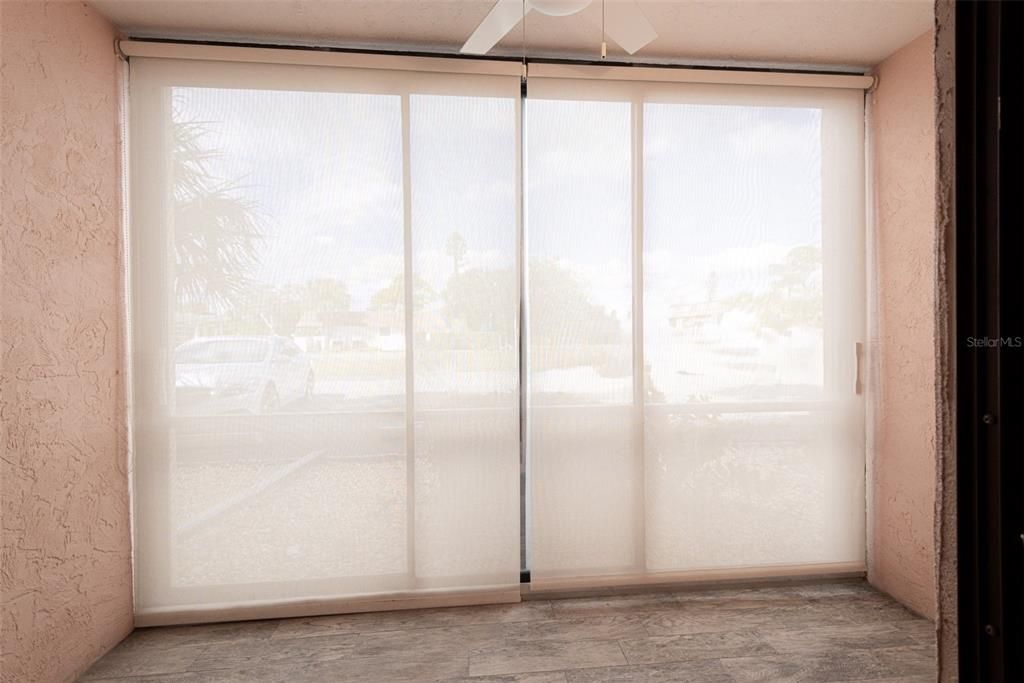 待售: $175,000 (2 贝兹, 2 浴室, 1013 平方英尺)