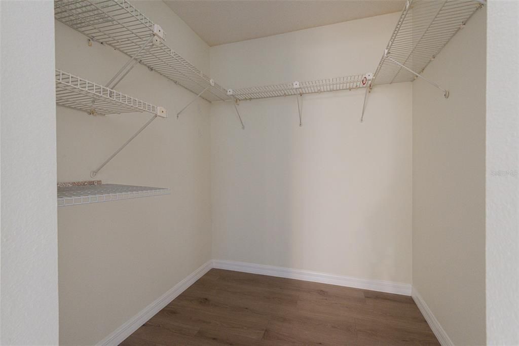 待售: $175,000 (2 贝兹, 2 浴室, 1013 平方英尺)