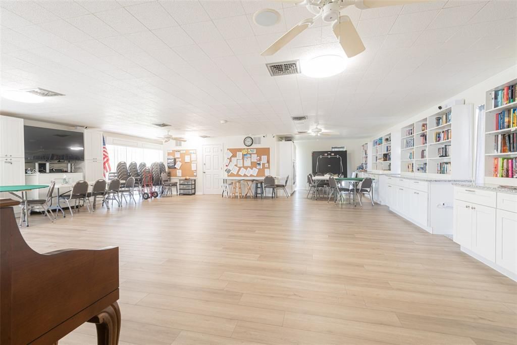 待售: $175,000 (2 贝兹, 2 浴室, 1013 平方英尺)