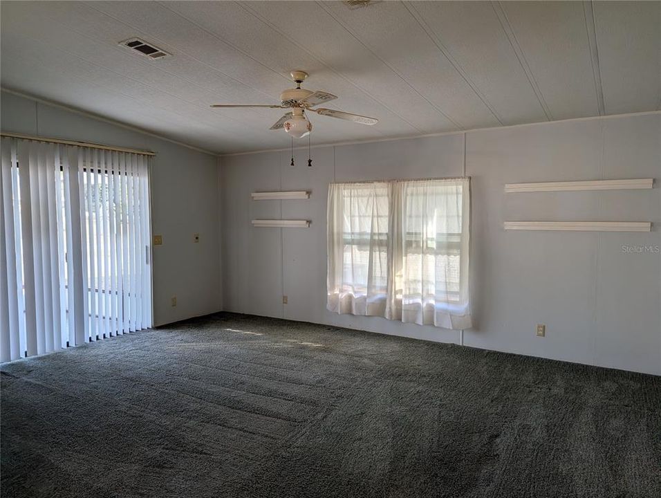 En Venta: $129,500 (2 camas, 2 baños, 1000 Pies cuadrados)