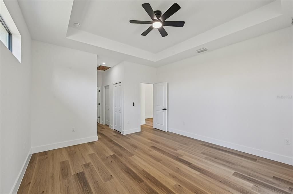 Active With Contract: $349,900 (3 beds, 2 baths, 1869 Square Feet)