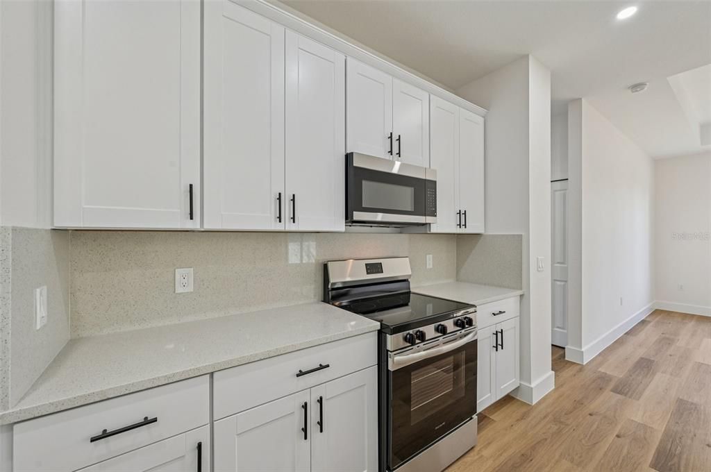 Active With Contract: $349,900 (3 beds, 2 baths, 1869 Square Feet)