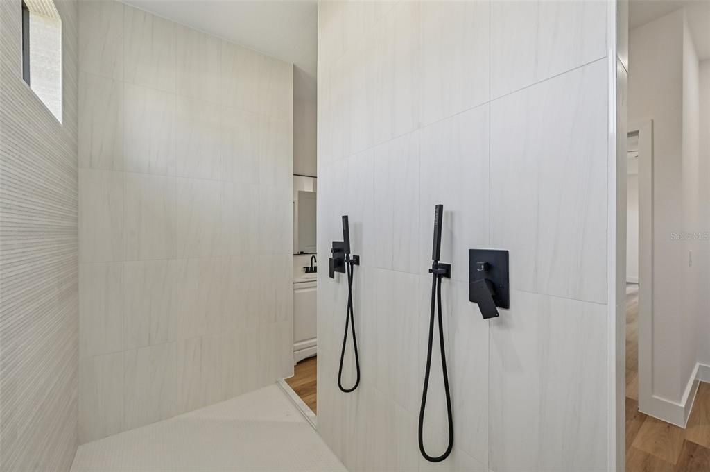 Active With Contract: $349,900 (3 beds, 2 baths, 1869 Square Feet)