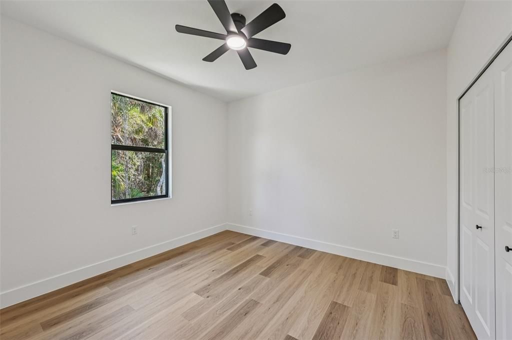 Active With Contract: $349,900 (3 beds, 2 baths, 1869 Square Feet)