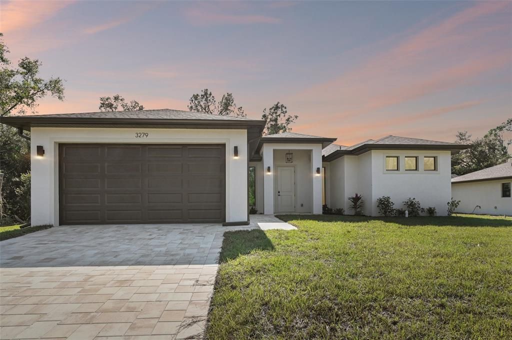 Active With Contract: $349,900 (3 beds, 2 baths, 1869 Square Feet)