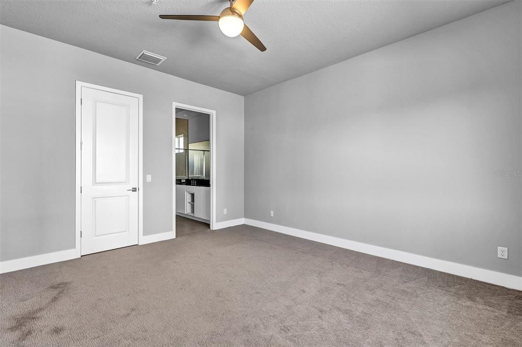 待售: $310,000 (4 贝兹, 3 浴室, 1771 平方英尺)