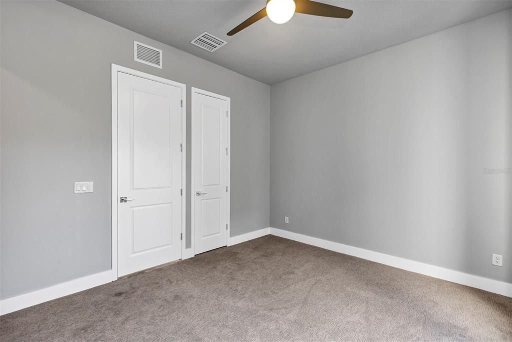 待售: $310,000 (4 贝兹, 3 浴室, 1771 平方英尺)