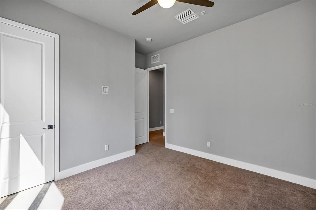 待售: $310,000 (4 贝兹, 3 浴室, 1771 平方英尺)