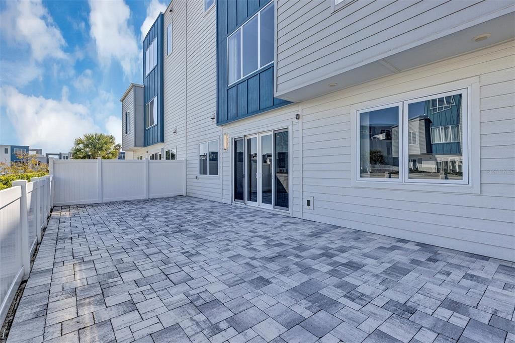 待售: $310,000 (4 贝兹, 3 浴室, 1771 平方英尺)