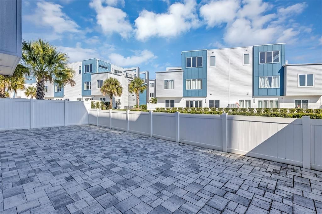 待售: $310,000 (4 贝兹, 3 浴室, 1771 平方英尺)