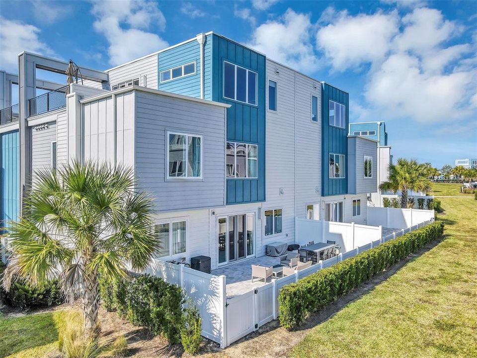 待售: $310,000 (4 贝兹, 3 浴室, 1771 平方英尺)