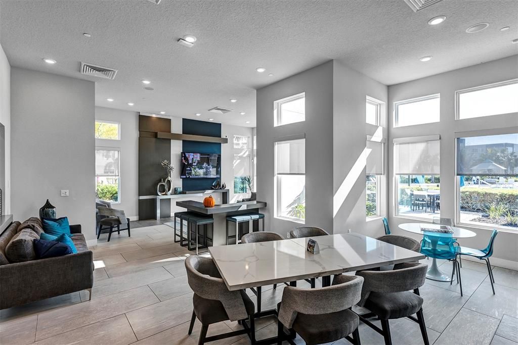 待售: $310,000 (4 贝兹, 3 浴室, 1771 平方英尺)