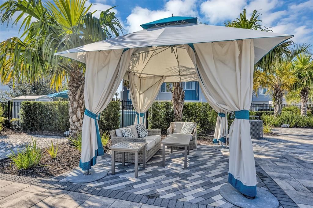 待售: $310,000 (4 贝兹, 3 浴室, 1771 平方英尺)