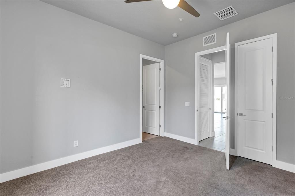 待售: $310,000 (4 贝兹, 3 浴室, 1771 平方英尺)