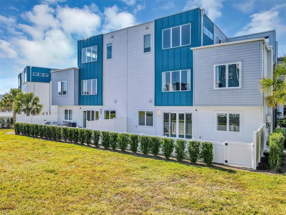 待售: $310,000 (4 贝兹, 3 浴室, 1771 平方英尺)