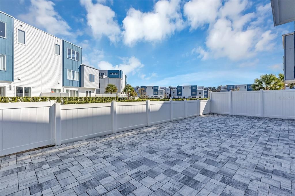 待售: $310,000 (4 贝兹, 3 浴室, 1771 平方英尺)