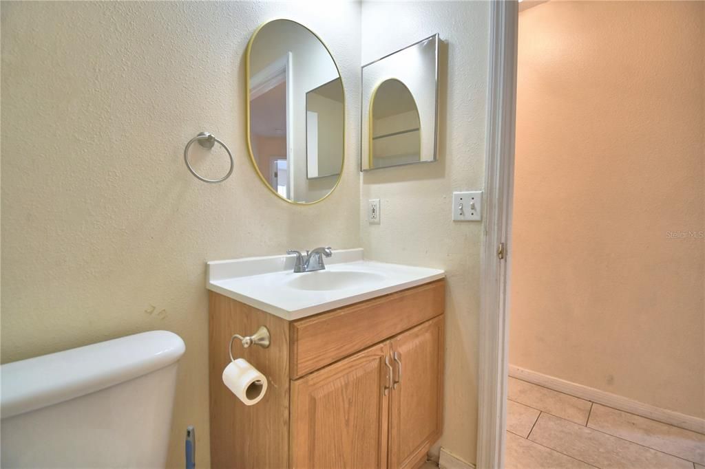 For Rent: $1,725 (4 beds, 2 baths, 1640 Square Feet)