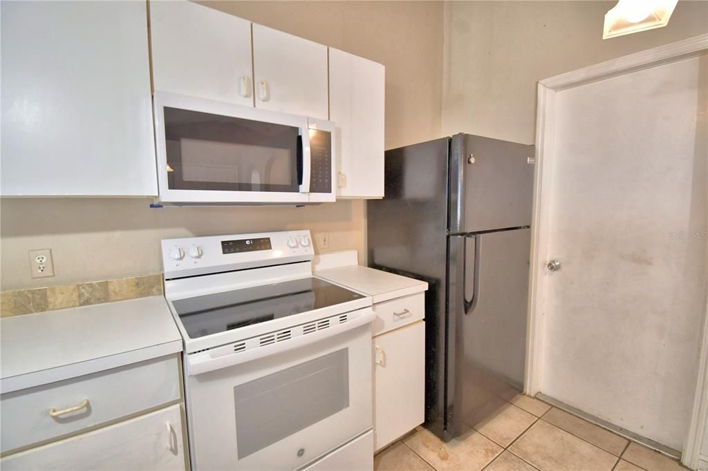 For Rent: $1,725 (4 beds, 2 baths, 1640 Square Feet)
