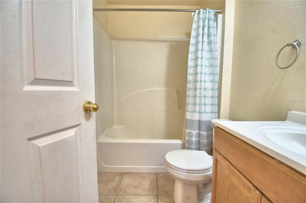 For Rent: $1,725 (4 beds, 2 baths, 1640 Square Feet)