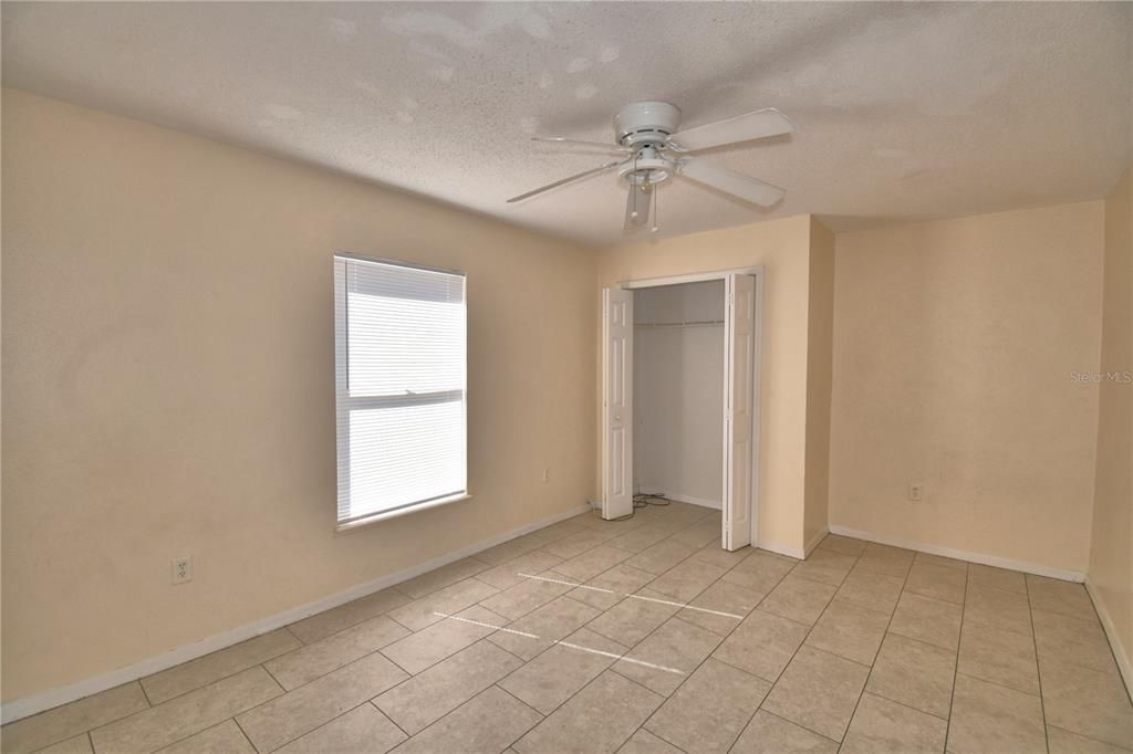 For Rent: $1,725 (4 beds, 2 baths, 1640 Square Feet)