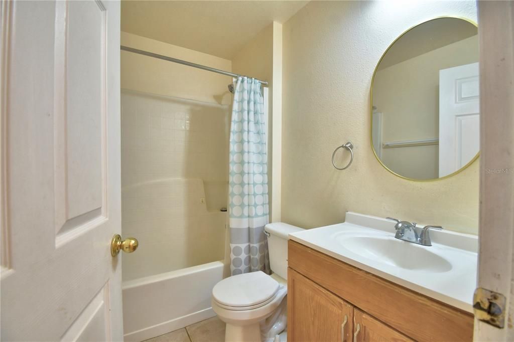 For Rent: $1,725 (4 beds, 2 baths, 1640 Square Feet)