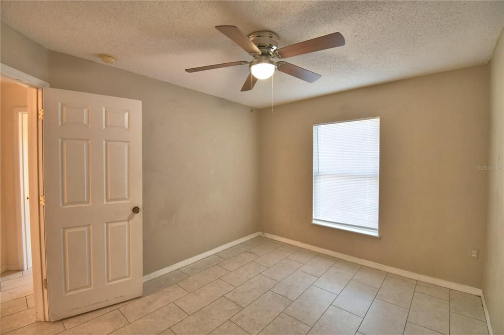 For Rent: $1,725 (4 beds, 2 baths, 1640 Square Feet)