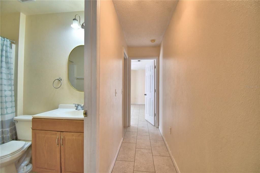 For Rent: $1,725 (4 beds, 2 baths, 1640 Square Feet)