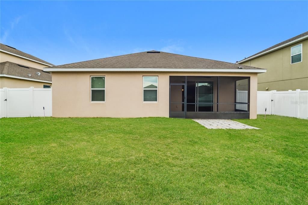 En Venta: $380,000 (3 camas, 2 baños, 1976 Pies cuadrados)