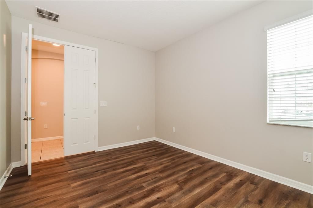 En Venta: $380,000 (3 camas, 2 baños, 1976 Pies cuadrados)