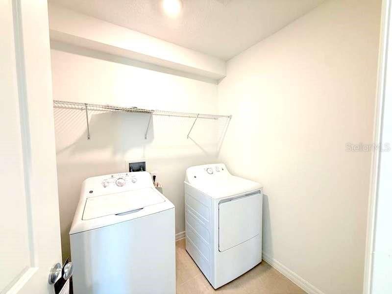 For Rent: $2,550 (5 beds, 3 baths, 2754 Square Feet)