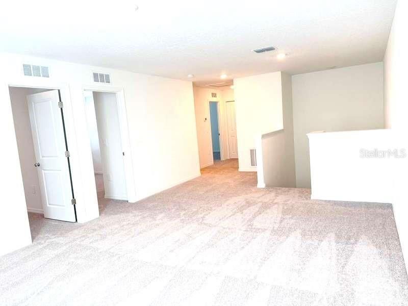 For Rent: $2,550 (5 beds, 3 baths, 2754 Square Feet)