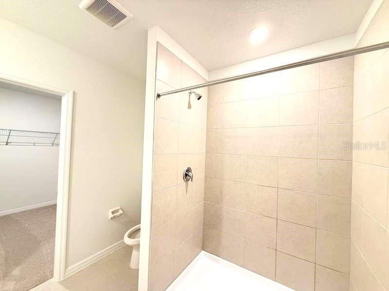 For Rent: $2,550 (5 beds, 3 baths, 2754 Square Feet)