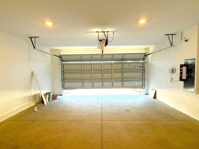 For Rent: $2,550 (5 beds, 3 baths, 2754 Square Feet)