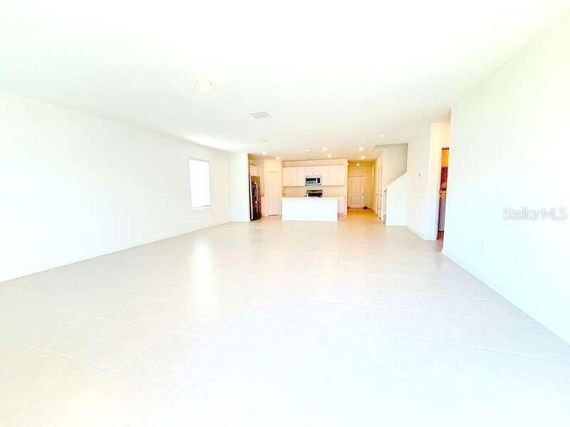 For Rent: $2,550 (5 beds, 3 baths, 2754 Square Feet)