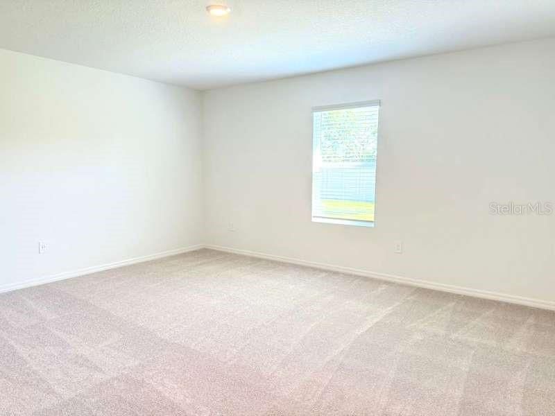 For Rent: $2,550 (5 beds, 3 baths, 2754 Square Feet)