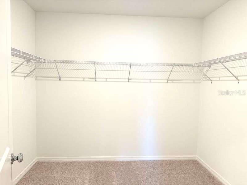 For Rent: $2,550 (5 beds, 3 baths, 2754 Square Feet)